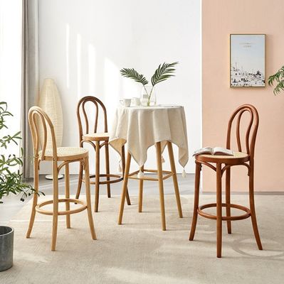 구부러진 나무 프레임 현대 스타일 노르딕 바 스톨 레스토랑용 라탄 의자