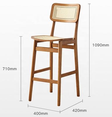 현대적인 맞춤형 호텔 식사실 라탄 가구 고형 목재 높은 등 바 의자 정교한 식사 경험