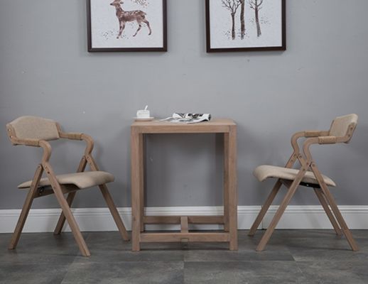 견고하고 세련된 노르딕 접는 목재 레스토랑 식사 의자 150K의 무게 제한과 동북 애쉬