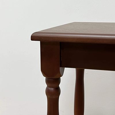 천연 또는 어두운 아가씨 색상 홀 고대 레스토랑을위한 목재 식탁