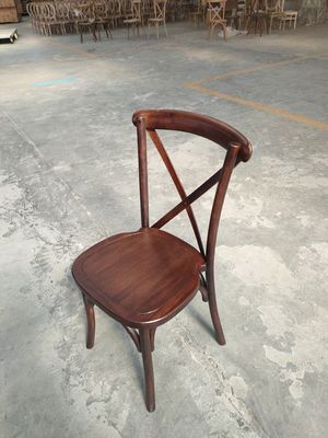 안티크 디자인 스타일 D50*W42*H88CM 겹쳐질 수 있는 목재 X 크로스 뒷좌석 레스토랑 식사용 의자 및 모든 가구
