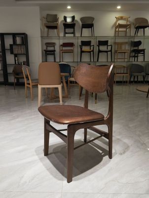클래식 노르딕 레스토랑 의자 W48cm*D50cm*82cm with Burlywood/Brown upholstered Wooden Chairs
