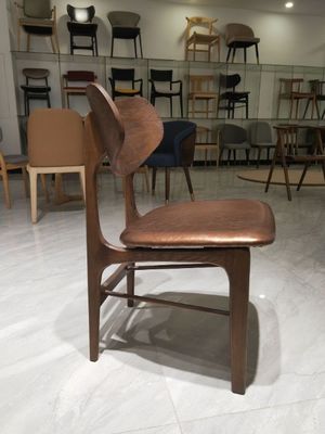 클래식 노르딕 레스토랑 의자 W48cm*D50cm*82cm with Burlywood/Brown upholstered Wooden Chairs