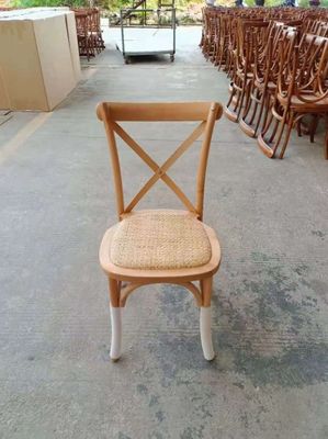 노르딕 스타일 스택블 나무 크로스 백 라탄 식탁 의자 맞춤형 W42CM * D44CM * H87CM 크기