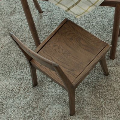 음식점 가구용 노르딕 클래식 스타일의 단단한 목재 식탁 의자