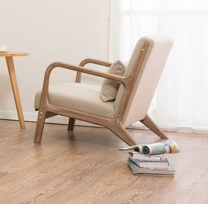 현대 노르딕 거실 소파 가루 된 팔받침과 단단한 목재 구조