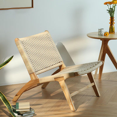 개인화된 휴식과 편안함을 위한 맞춤형 목재 가구 해변 의자