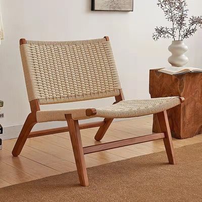 개인화된 휴식과 편안함을 위한 맞춤형 목재 가구 해변 의자