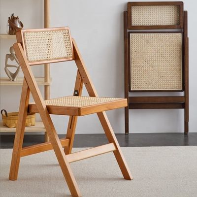 단단한 나무 래튼 프레임 자연 래튼 식탁 의자 접힌 네 현대 가구 레스토랑의 이벤트