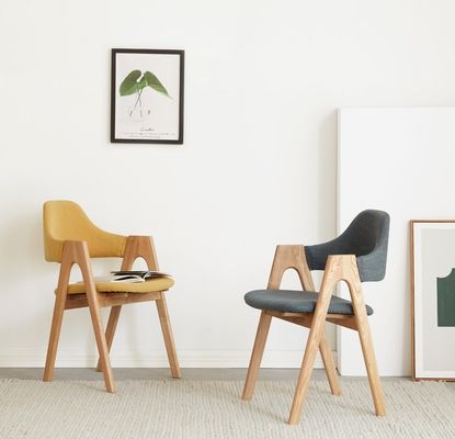 거실 가구 현대 고형 목재 식탁 의자 직물 쿠션 및 사용자 정의 디자인