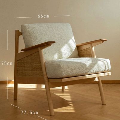 홈 가구 일반 노르딕 라운지 나무 소파 의자 아래 깃털 쿠션과 함께 천연 직물 라탄 정형 나무 의자