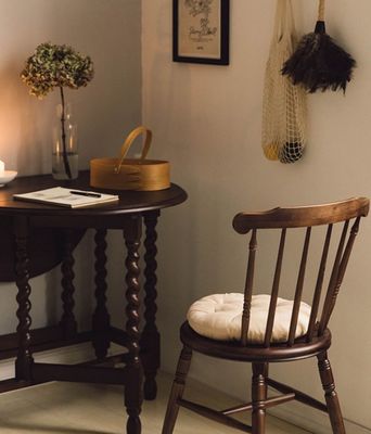 레스토랑 호텔 고형 나무 프레임 윈저 자연 식탁 의자