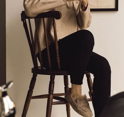 레스토랑 호텔 고형 나무 프레임 윈저 자연 식탁 의자