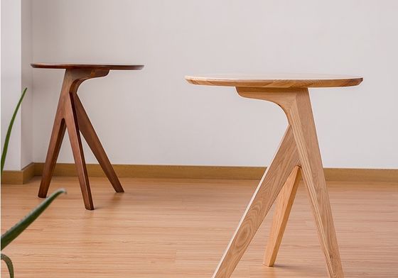 낡은 둥근 테이블 고형 목재 거실 가구에서 커피 사이드 테이블에 맞춤형 디자인