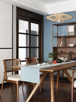 아쉬우드 프레임 노르딕 디자인 현대 고형 목재 PU 가죽 라탄 식당 의자 2023 카페 및 레스토랑