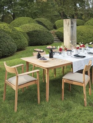 와인 셀러와 우아한 식사 경험을 위해 직물 나무 포장 의자