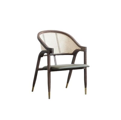 견고한 아쉬우드 프레임 식탁 의자 견고함과 스타일을 완벽하게 결합