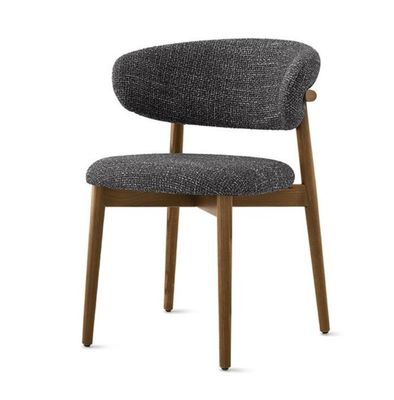 니트로 라크 페니쉬와 목재 레스토랑 의자