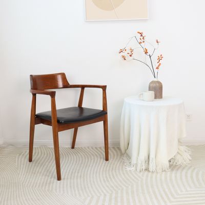 레스토랑 호텔 가구 고형 목재 식탁 의자 가루 된 좌석과 북유럽 현대 스타일