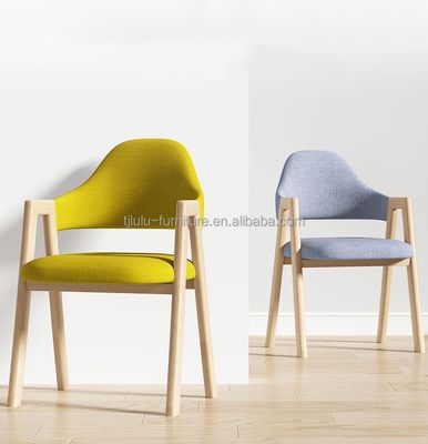 나무 프레임 식실 의자 노르딕 집 가구 부엌 호텔 레스토랑 및 가정용 포장 된 직물 의자