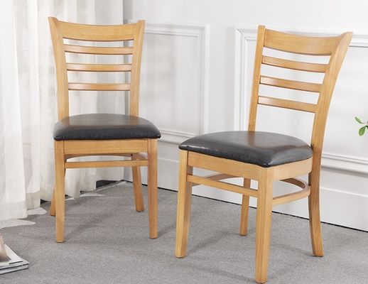 다재다능하고 기능적인 노르딕 디자인 레스토랑 가구용 단단한 목재 식탁 의자