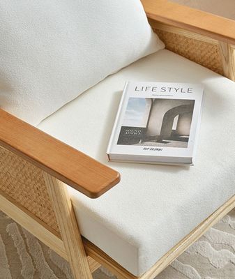 견고하고 다재다능한 단단한 목재 PU 가죽 천연 플라스틱 라탄 샘플