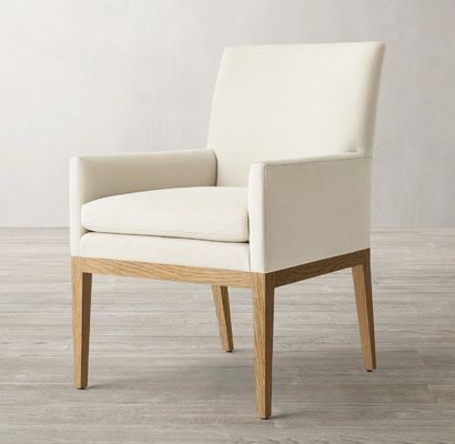 현대 레스토랑 및 호텔을위한 최고 양의 목재 팔받침 천재 포장 된 목재 식탁 의자