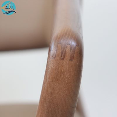 NO 현대 럭셔리 목재 휴식용 Arm Chair를 위한 접힌 단단한 재나무 식탁 의자 호텔 방