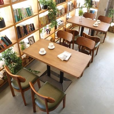 호텔 레스토랑 팔 없는 노르딕 목재 식탁 의자 고무 목재 프레임
