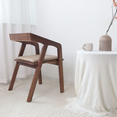 NO 접힌 현대 식실 목재 의자 천연 색상 레스토랑을위한 단단한 목재 의자