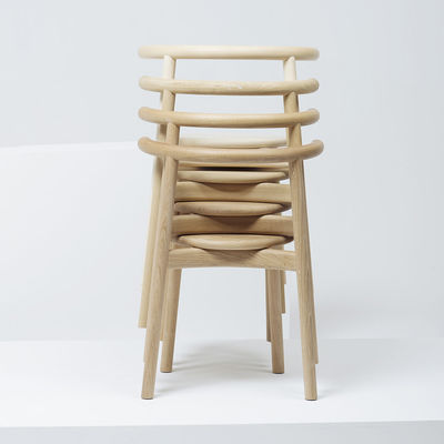 홈 가구 북유럽 거실 고형 목재 식탁 의자 등반 및 니트로 라크 가공