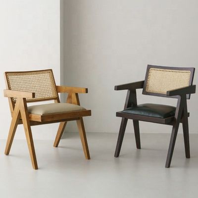 특정 식탁 의자 디자인 집 가구 메일 포장 및 포장 된 단단한 나무로 된 라탄 의자