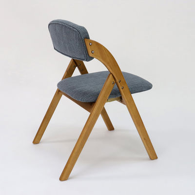 접이식 디자인과 천 덮개와 함께 맞춤형 빈티지 스타일의 목재 식탁 의자