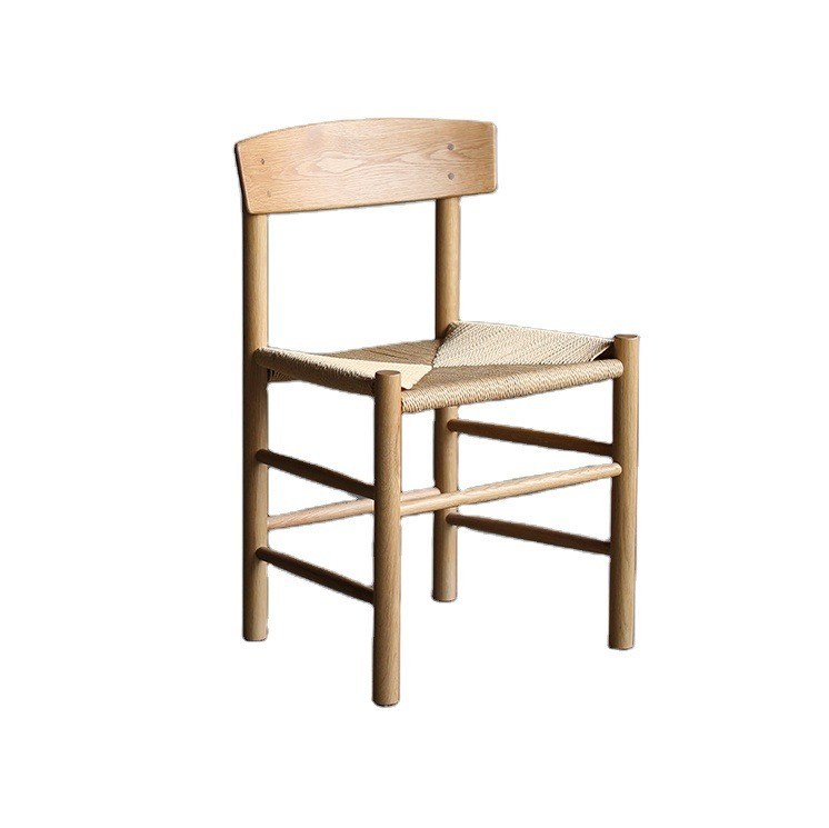 고형 목재 낮은 둥근 뒷 식탁 의자 현대적이고 전통적인 디자인 개념의 라탄 의자