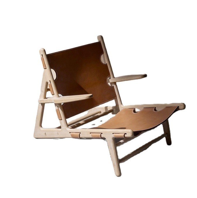 현대적 인 현대적이고 편안한 거실을위한 현대적 인 Nitrolacquer 마무리 PU 가죽 의자